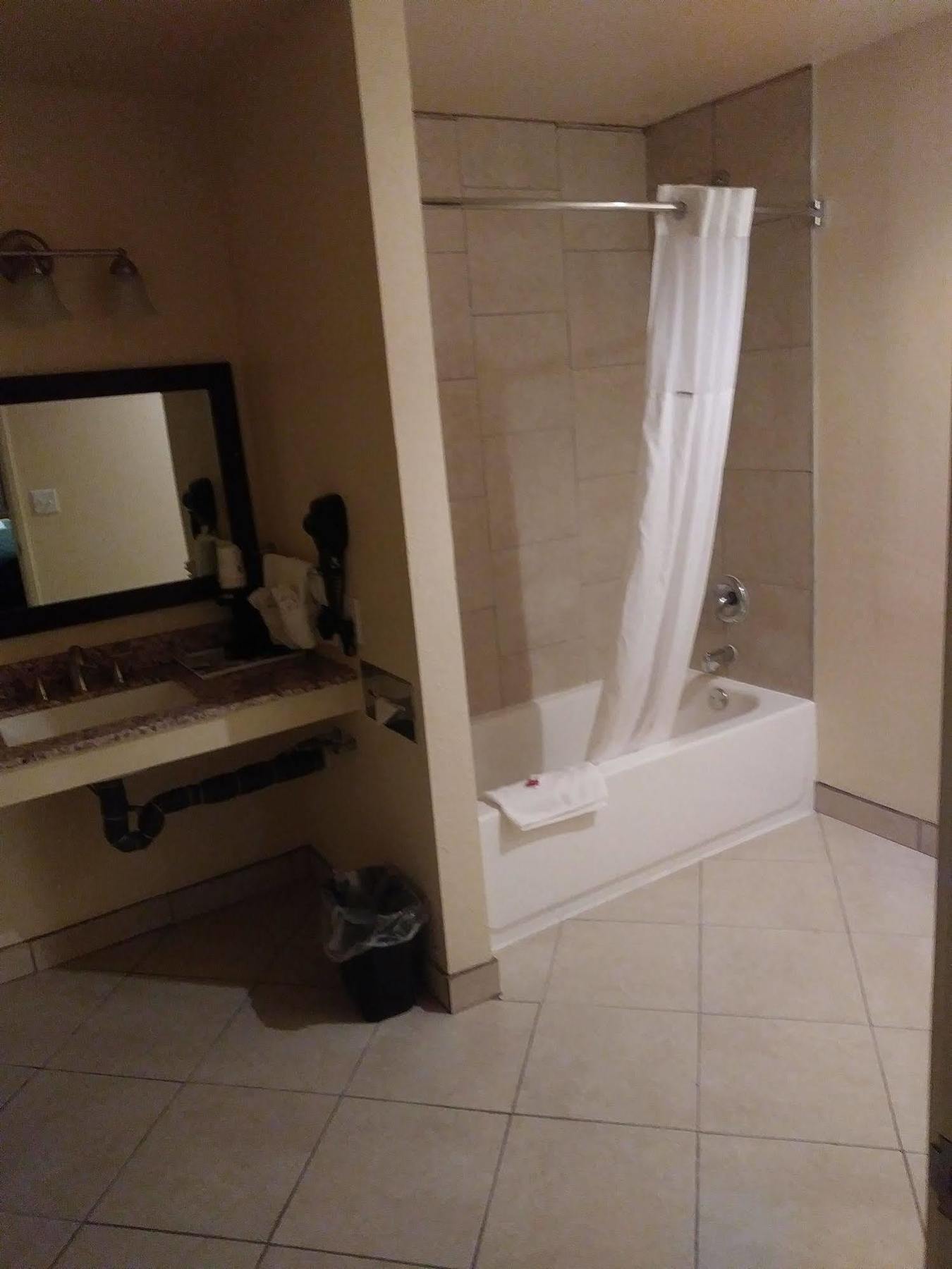Days Inn Spokane Bagian luar foto